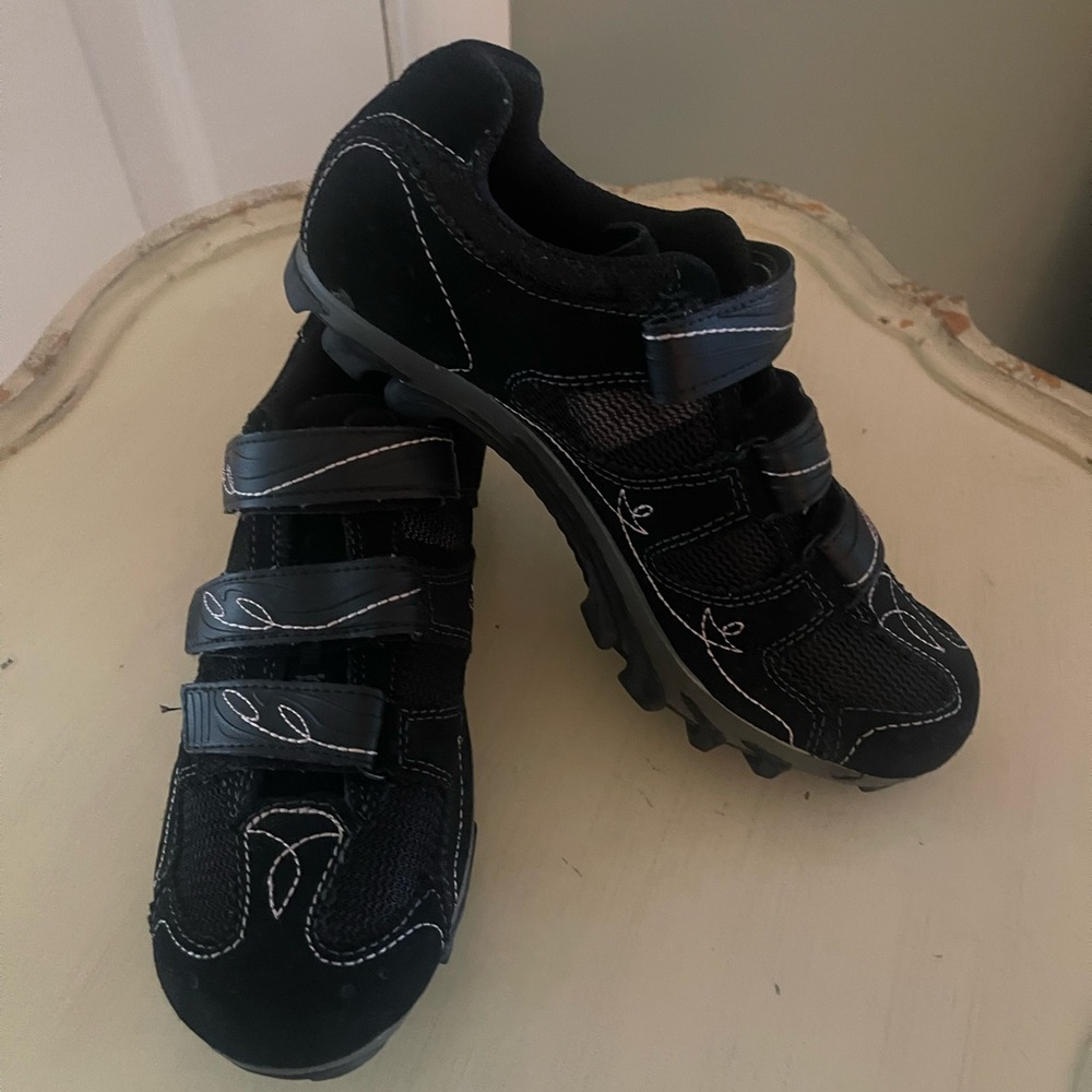 Specialized Black Athletic Biking Clip-on with Velcro Straps